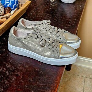 NWOT Blackstone Women's NL-44 Grey Metallic Fashion Sneaker, Sz 9.5 (EU 40)